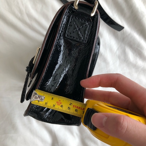 NEW KATE SPADE BLACK SHINY PATENT LEATHER CROSSBODY BAG WITH GOLD HARDWARE - Picture 7 of 15